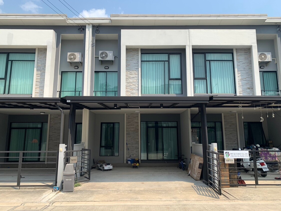 Pleno พหลโยธิน หน้าบ้าน
